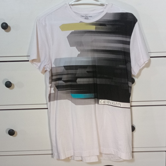 Calvin Klein Jeans Men's T-shirt - Picture 1 of 8